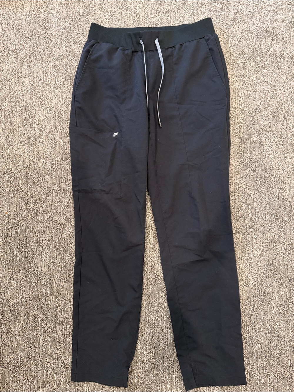 Women’s medium fabletics scrub pants